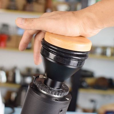 Molde privado 40 mm Conical Burr Grinder de granos de café Grinder eléctrico de expreso con chorro de aire de prensa