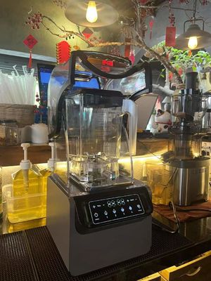 Casa de plástico de 1800W Bebidas heladas mezcladora de batidos para restaurante 65db